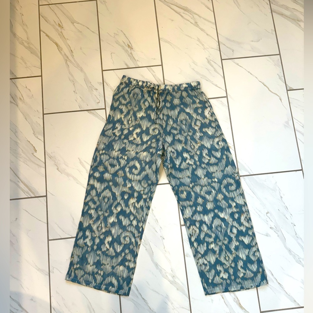 Zara, wide legged linen pants, blue and cream pattern, size M, new without tags